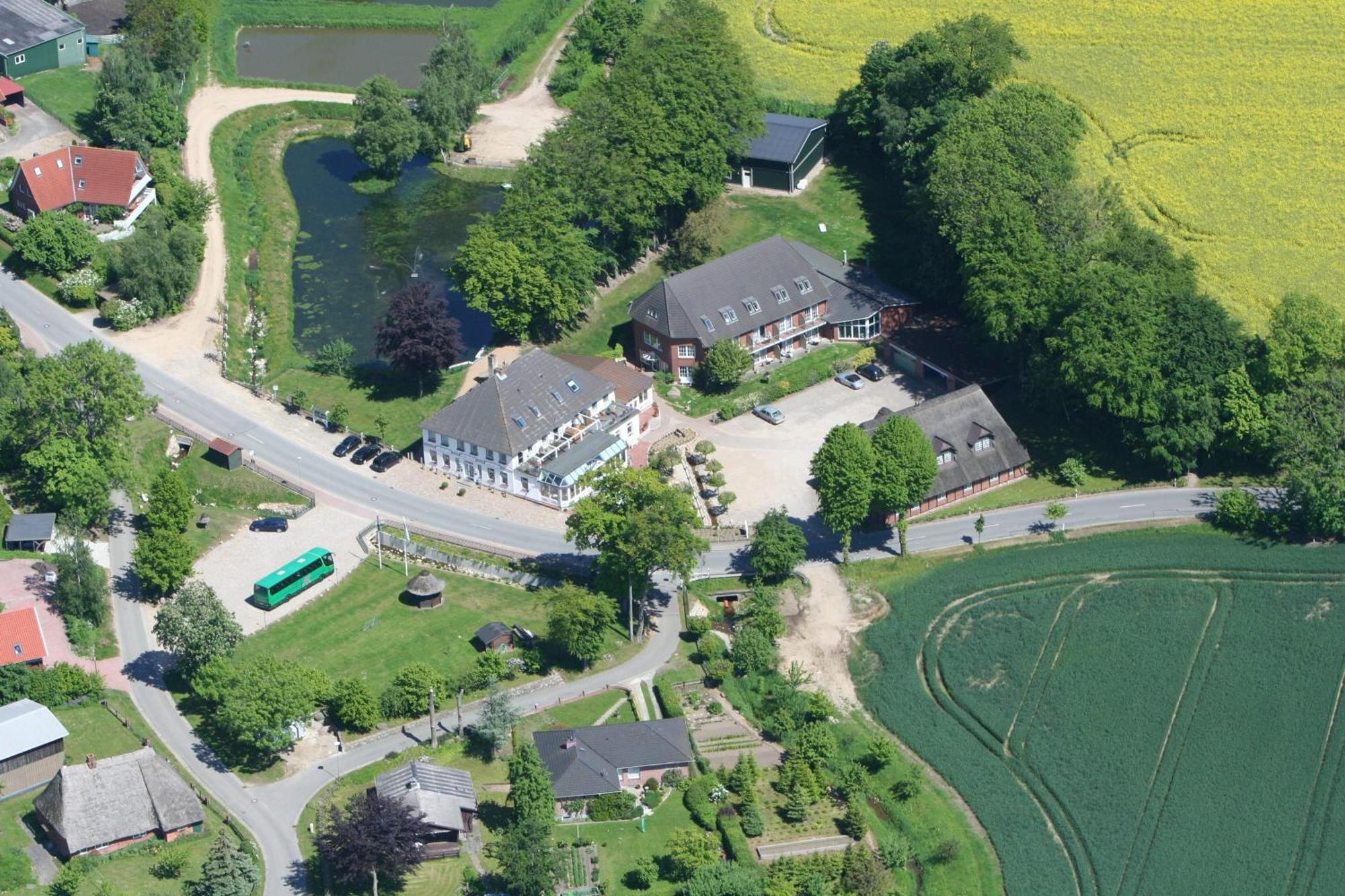 Flair Landhotel Strengliner Muehle Pronstorf Exterior photo