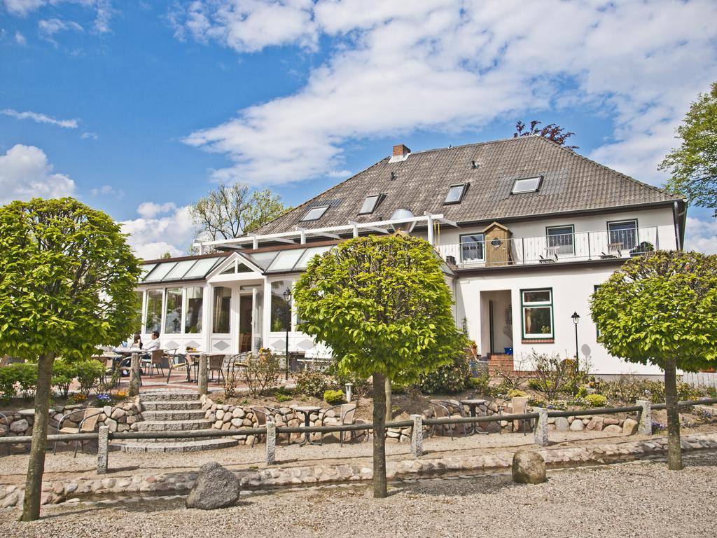 Flair Landhotel Strengliner Muehle Pronstorf Exterior photo